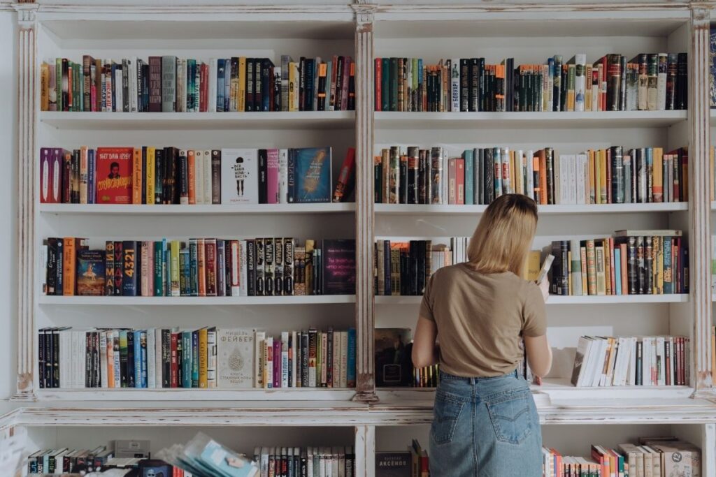 Arranging Books